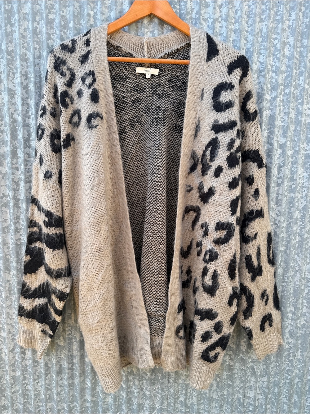 easel Taupe and Black Leopard-Print Open-Front Cardigan